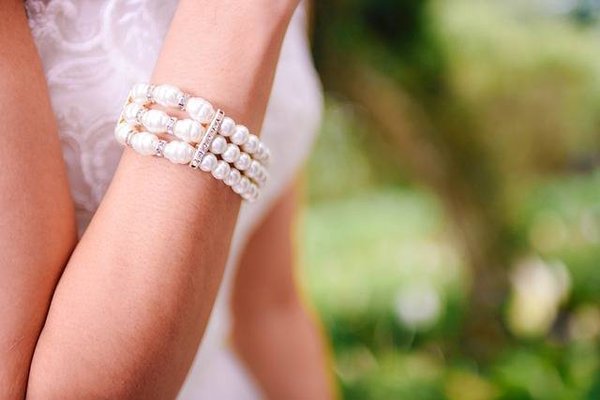 Les bracelets en diamants avec des perles de culture : un mélange élégant de diamants et de perles